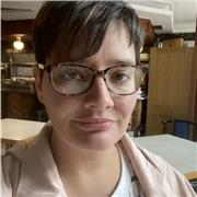 Maestra de Primaria imparte clases de apoyo escolar
